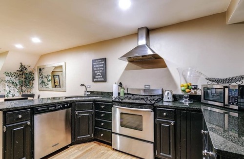 Gold Coast Apartment | Old-World, Classic Building Downtown
