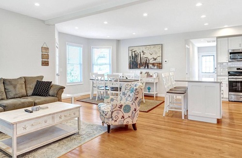 Point Pleasant Beach House | One block to beach, off st parking, 3fls