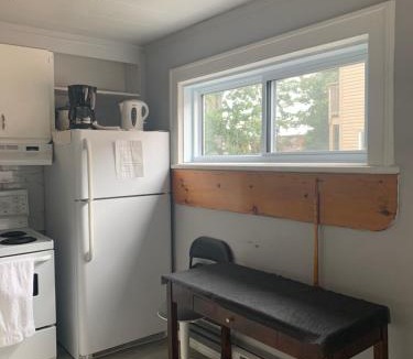 Sandy Hill Apartment | Only Private Room Steps To UOttawa Downtown Not Full apt