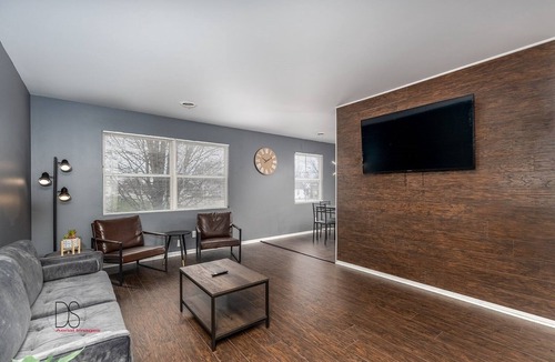 Ottawa Apartment | Ottawa Apartment - Best Location!