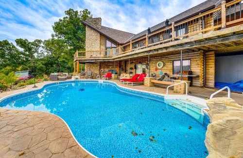 Ottawa House | Ottawa Cabin Hot Tub, Wraparound Deck, Games