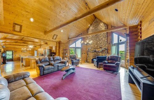 Ottawa House | Ottawa Cabin Hot Tub, Wraparound Deck, Games