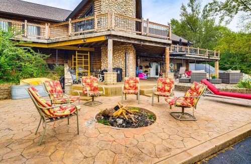 Ottawa House | Ottawa Cabin Hot Tub, Wraparound Deck, Games