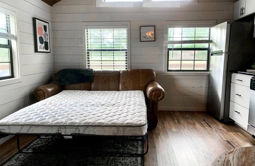 Marion House | Outstanding Lakefront Cabin in Makanda, Illinois