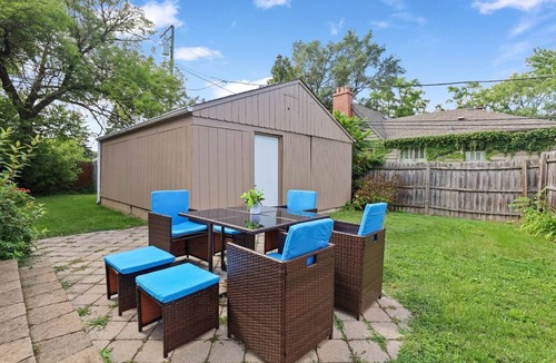 Des Plaines House | Outstanding Ohare Oasis