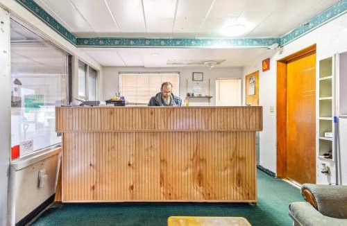 Peoria Hotel | OYO Hotel Downtown Peoria I-74