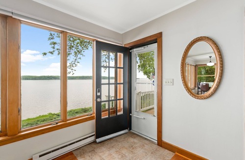 Nauvoo House | PAGEANT -Eagles Nest home with view of the Mississippi and Gorgeous Sunsets