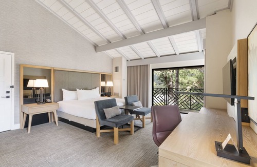 Fallbrook Hotel | Pala Mesa Golf Resort