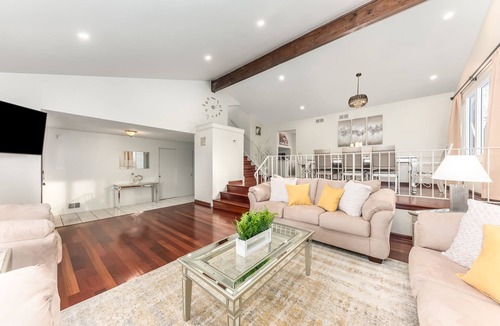 Palos Hills House | Palos Hills Rental - Sun Valley Dr