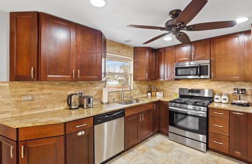 Wasco House | Paradise 4BR w/Pool & Games