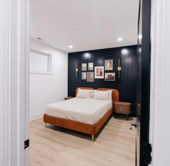Woodlawn Apartment | Parisian Retreat 6min to Main Quandrangle U of C