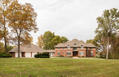 Adair House | Park Place Estate - Relax in a peaceful, country setting!