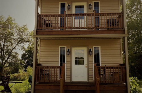 Murrayville House | Peace on the Prairie Too - Tiny House, Pets Allowed, No cleaning fee.