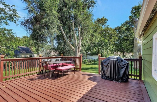 Normal House | Peaceful 3 Bedroom-Pet Friendly Home in Quiet Area