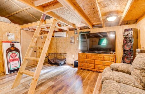 Barnhill Apartment | Peaceful Hunting Cabin Less Than 3 Mi to Sam Dale Lake!