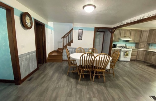Flat Rock House | Peaceful Meadows. Rural, peaceful, sleeps 9