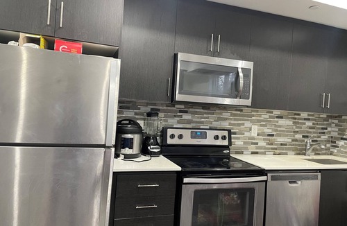 Long Branch Apartment | Peaceful- One Bed Separate Unit (Lakeshore Etobicoke)