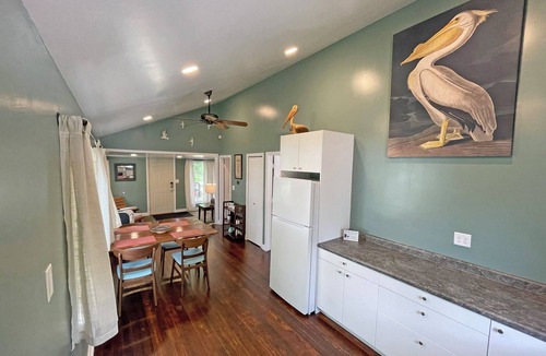 Spring Grove Cottage | Pelican LakeHouse w/boat slip & sauna - sleeps 4