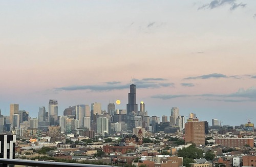 West Town Apartment | Penthouse Loft - High Ceilings, Unique City Views