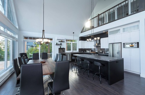 Saint-Joseph-de-la-Rive House | Perched on an incomparable site!