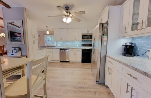 Marion House | Perfect Lakeside Retreat at Lake of Egypt-Huge home for 2 Families, Dock & Beach
