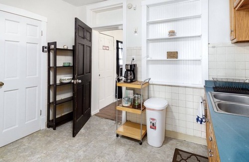 Cragin Apartment | Perfect Private Chicago Getaway Near Logan Square!