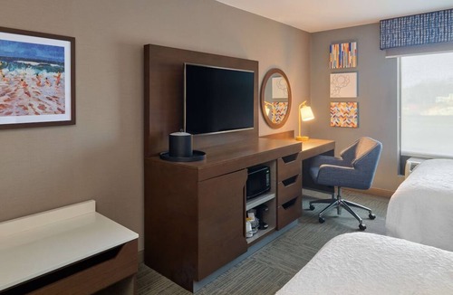 Smithfield Hotel | Perfect Smithfield Retreat with Pool - Free Breakfast | 4 Units