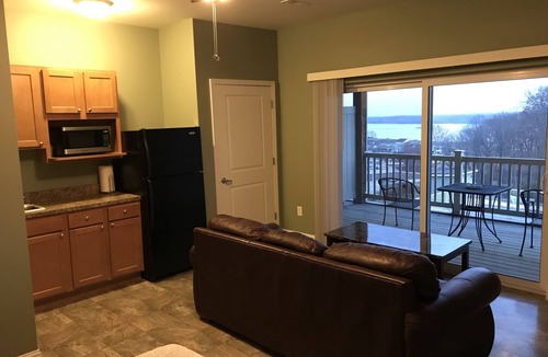 Grafton Condo | Perfect Weekend Getaway! Condo With Great River Views! Pool!
