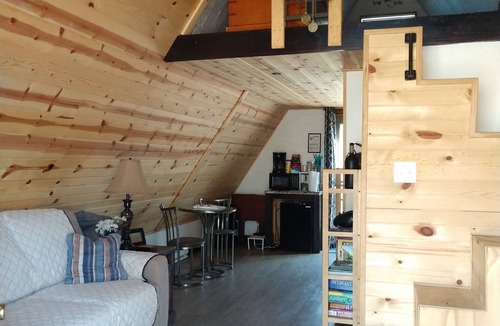 Ellsworth Cabin | Pet Friendly A-Frame Cabin @ Dawson Lake/Moraine View State Park