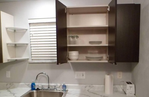 Shiloh House | Pet Friendly, Beautiful, Cozy Executive Rental