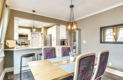 Evanston Apartment | Pet-Friendly Family Apartment - Near NU Campus!