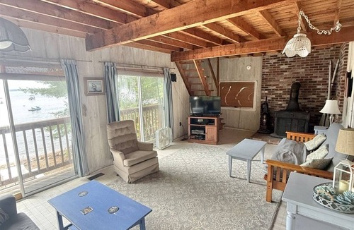 Sebago Cottage | PET FRIENDLY WITH A SANDY BEACH AND A MOORING