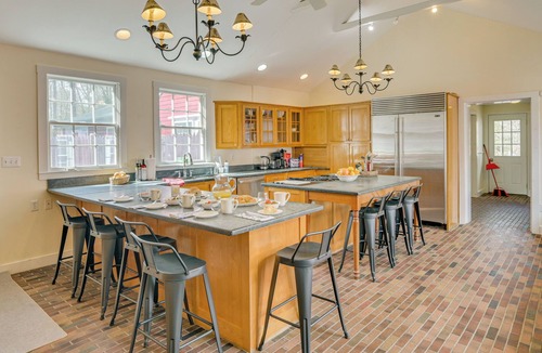 Dover House | Pet-Friendly Yard: Boston Area Home Near Gillette
