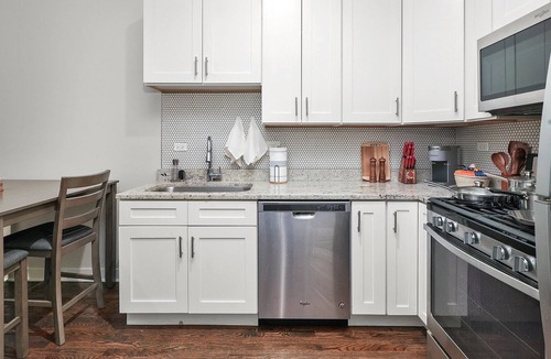 Lower West Side Apartment | Pilsen Apartment Near Downtown Chicago