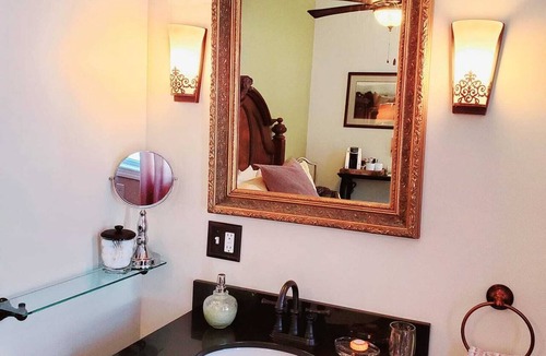 Gorham Bed & Breakfast | PineCrest Inn