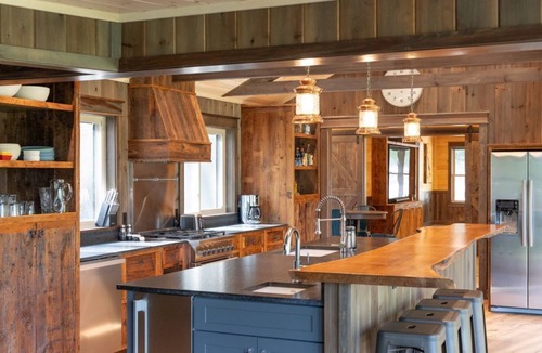 South Casco Ski Chalet | Pinecrest Waterfront Private Beach New Cabin