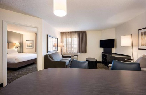 Schiller Park Hotel | Pleasant Stay! FOUR Pet-friendly 1BR Suites with Full Kitchen, Free Shuttle!