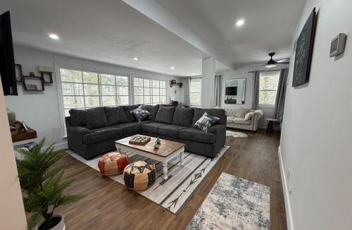 Greentown House | Poconos Hideaway