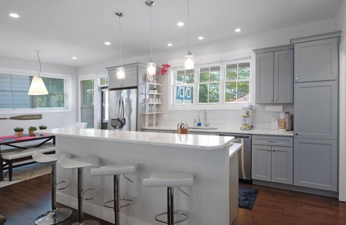 Ottawa House | Poolside Paradise 2 bed,1.5 bath