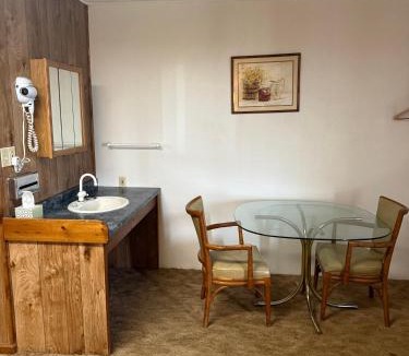 Adrian Hotel | Prairie winds motel