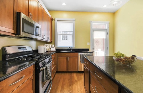 Georgetown House | Premier 5BR Historic Victorian Townhouse