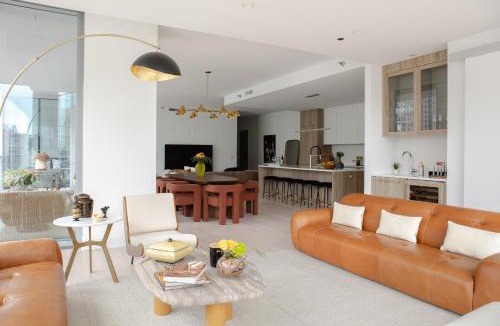 Downtown Chicago Apartment | Premier Penthouses and Apartment with Captivating Views of Millennium Park