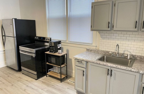 Avondale Apartment | Prime 2-bedroom apartment in wonderful Avondale, 6 miles to downtown with WiFi