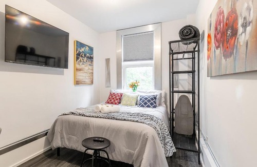 Lowertown Apartment | PRIME Downtown - Upscale 1BR in the Byward Market