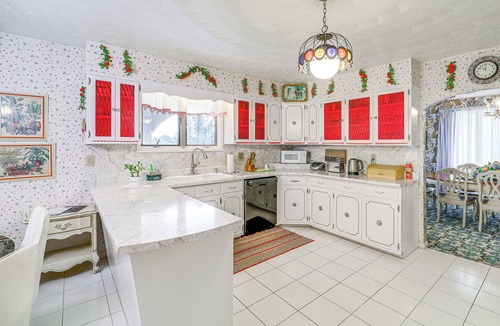 Princeton House | Princeton Mtn-View Estate: Vintage Charm