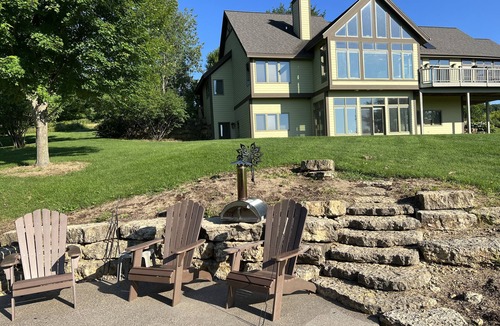 Elizabeth House | Private 50-acre Home Pet Friendly-Huge Greatroom-Firepit-Pond-Gameroom