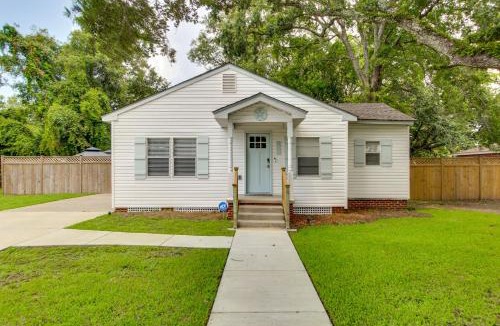 Mississippi City House | Private Backyard Experience with Hot Tub!