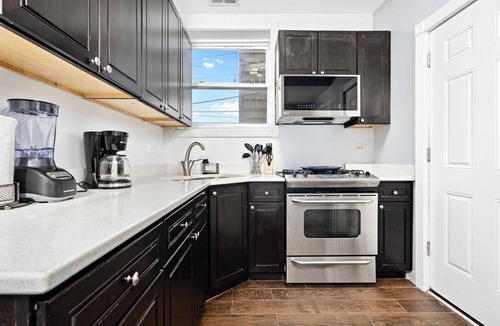 Belmont Cragin Apartment | Private Chicago Retreat Minutes to Logan Square!