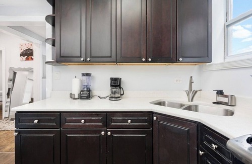 Belmont Cragin Apartment | Private Chicago Retreat Minutes to Logan Square!