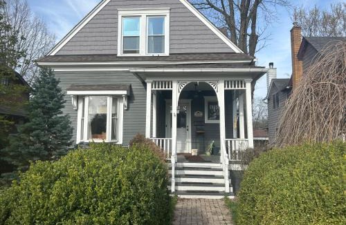 Downers Grove Apartment | Private Studio Apartment-Pet Friendly